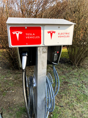 Tesla Destination Charging EN | 4-Sterne Landhotel Kallbach
